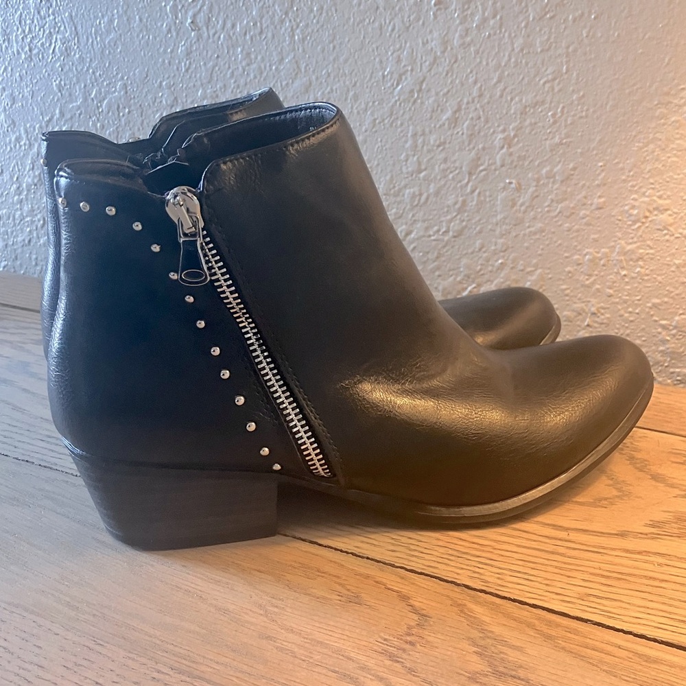 Ankle booties